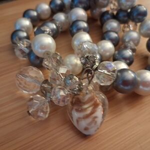 Elegant Pearl and Crystal Bracelet